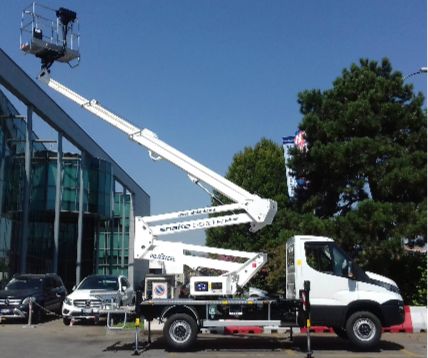 Plate-forme élévatrice Snake 2010 h plus pour environnements urbains