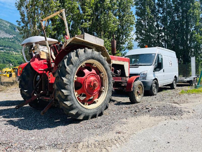MAC CORMICK Tracteur agricole Rouge 634_2