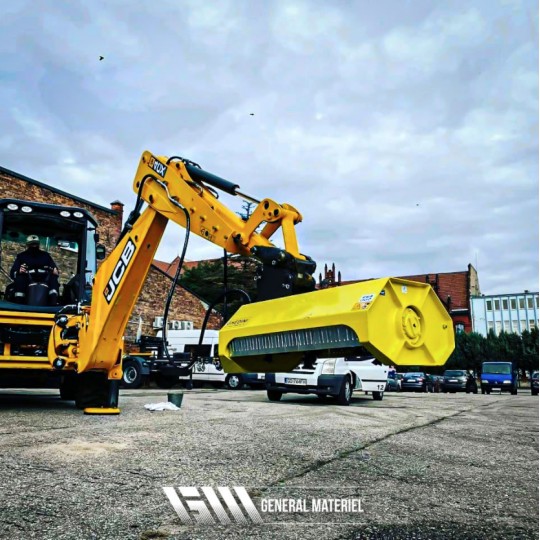 Débroussailleuse hydraulique pour pelles moyennes avec rotor haute vitesse