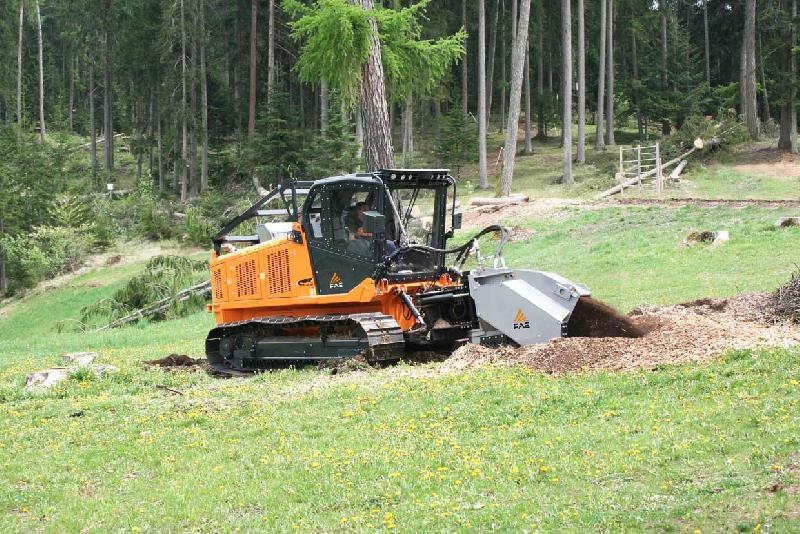 Broyeurs de souches pour véhicules spéciaux 300/SC/PM - de 250 à 300 ch - transmission hydraulique_2