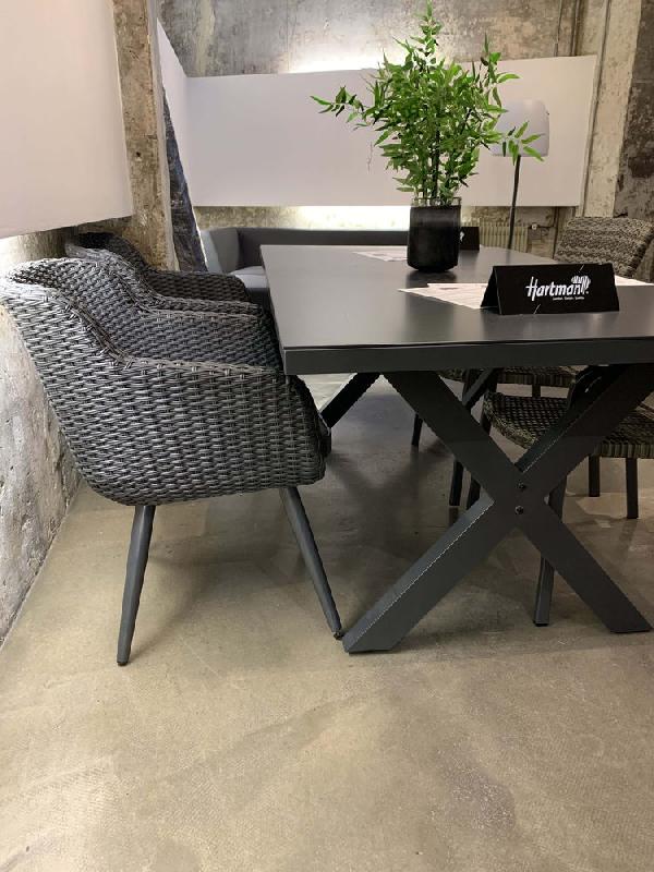 Chaise-fauteuil Amadora en résine tressée - pieds en aluminium - couleur anthracite_2