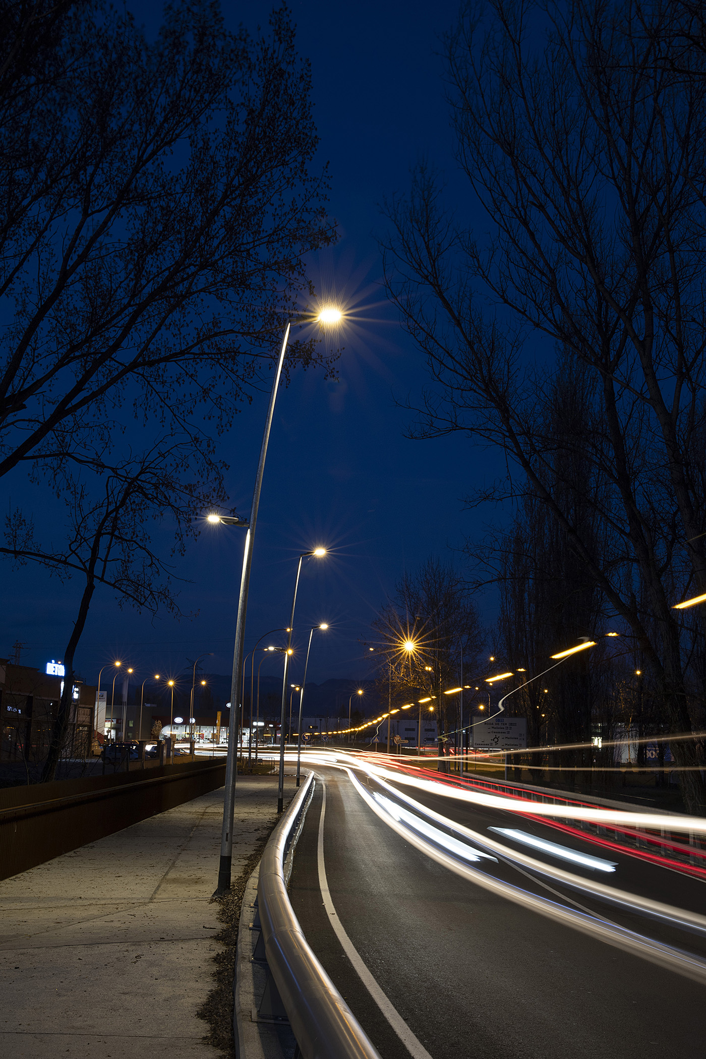 Luminaire fonctionnel Fusion S Alfus - Design aérodynamique - Puissance 20W à 240W - Haute efficacité jusqu'à 145 lm/W_2