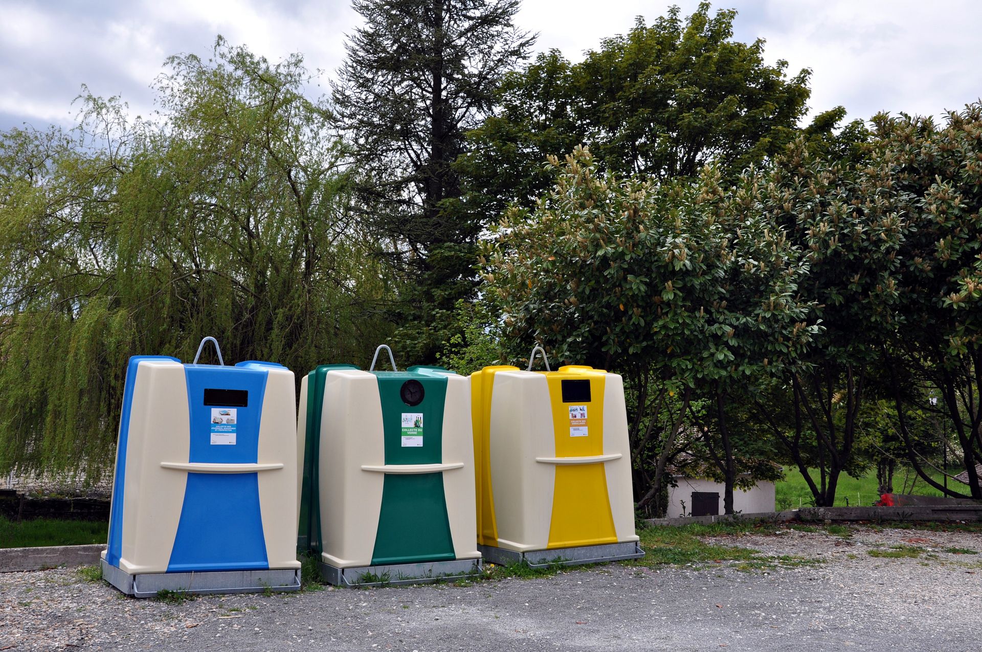 Conteneur aérien polyester d'apport volontaire_2