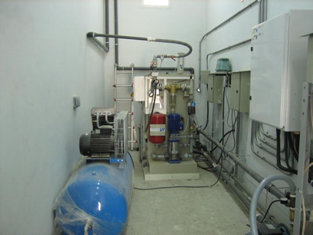 Système de recyclage d'eau pour les installations de lavage voiture, bus, camion, avion et train - Débit de 50 à 600 litres / minute - FREYLIT_2