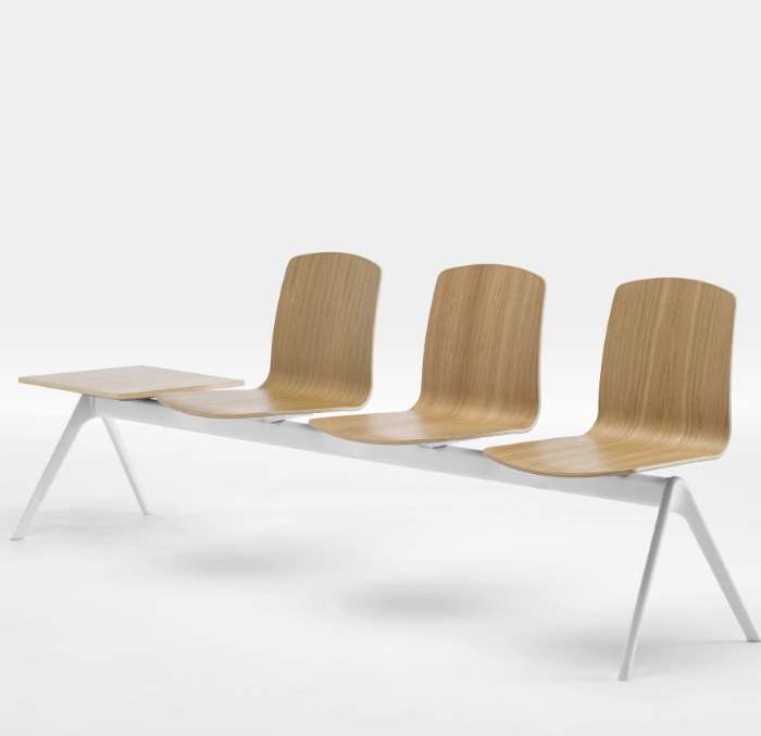 Siège sur poutre avec coque en bois multiplis et multiples options de finitions