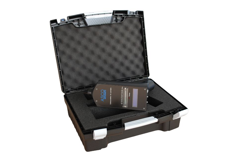 Catharomètre portable livré en valise de transport rigide