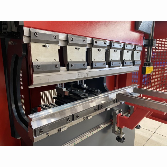 Presse plieuse  hydraulique à commande numérique - ADFORM - APHS-B 1254X40 - 7434_2