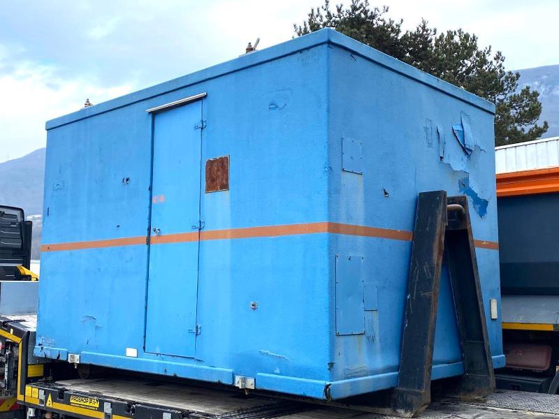CABANE DE CHANTIER sur berce ampliroll_2
