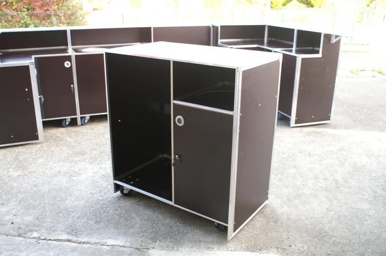 Comptoir mobile - R'Flight - Multipli tout bouleau 9.5mm avec roulettes pivotantes et fermeture papillon_2