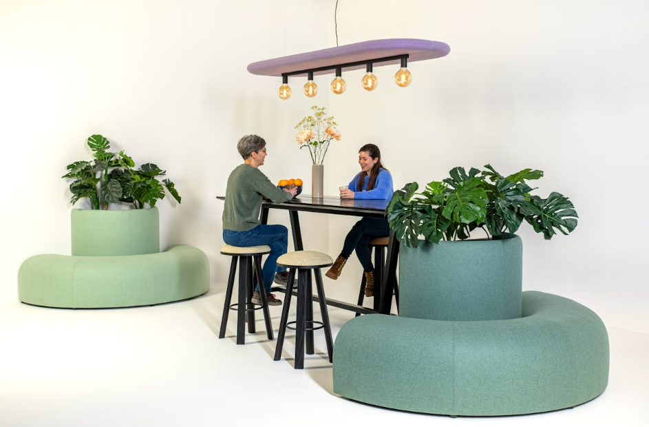 Cloison acoustique végétalisée pour un environnement apaisant et inspirant_2