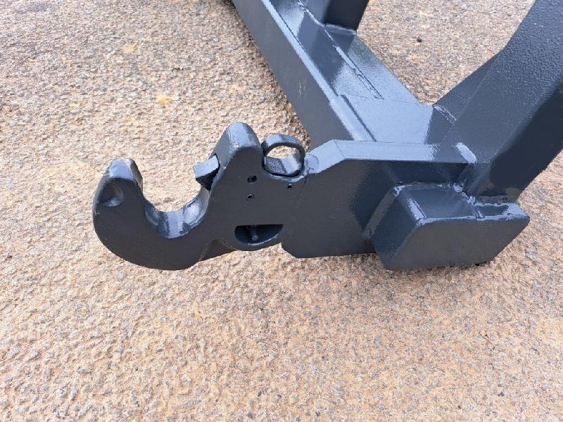 Fourches et godets - NC interface euro / 3 pts cat. 2 - En occasion - Réf V0851 - Année 2023_2