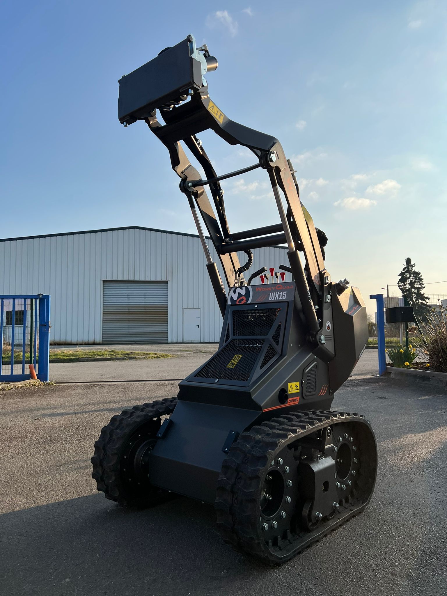 Chargeuse compacte worky trax wx15d_2