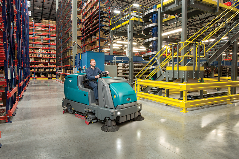 M17 Balayeuse-laveuse TENNANT autoportée alimentée par batterie_2