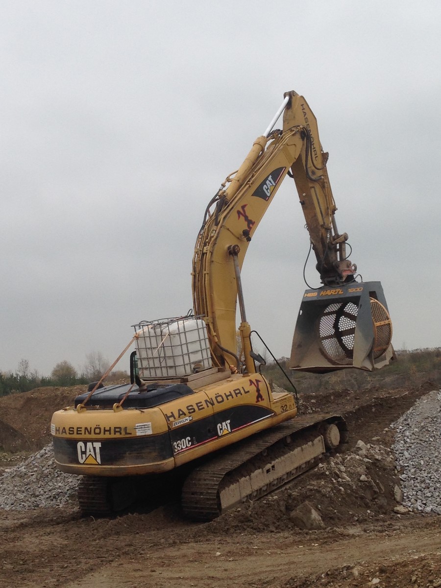 Accessoire de criblage performant pour pelles - Hartl Crusher HBS 800