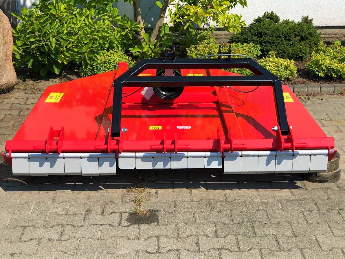 Gyrobroyeur 1.8 m JAGODA JPS - acier 4 mm, 4 couteaux affûtés, branches jusqu’à 30 mm de diamètre_2