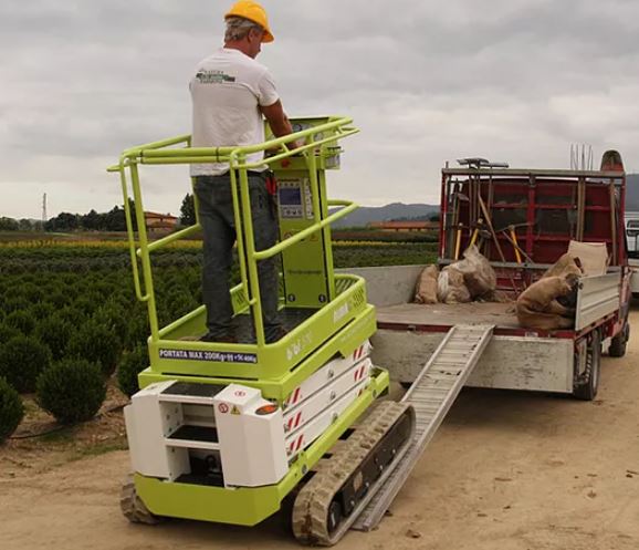 Nacelle plateforme ciseau tout terrain BiBi - motorisation thermique ou électrique 230V - versions BL, EVO et HE_2