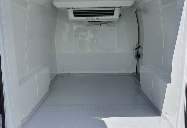 Véhicule frigorifique Cellule intégrée IsoCity – Toyota Proace_2