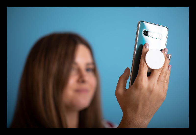 Support antibactérien pour téléphone portable - plastique rond avec base auto-adhésive - conforme ISO 22196_2