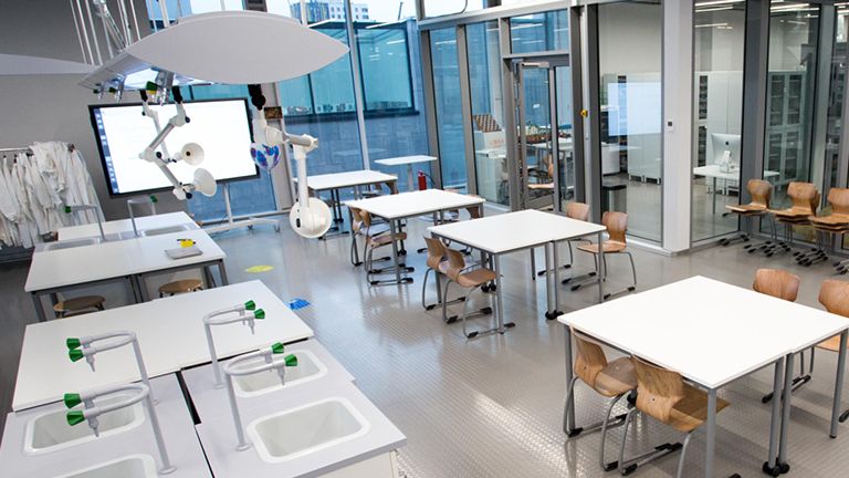 Système de médias certifiés au  plafond - aile d'énergie MEDIAWING_2