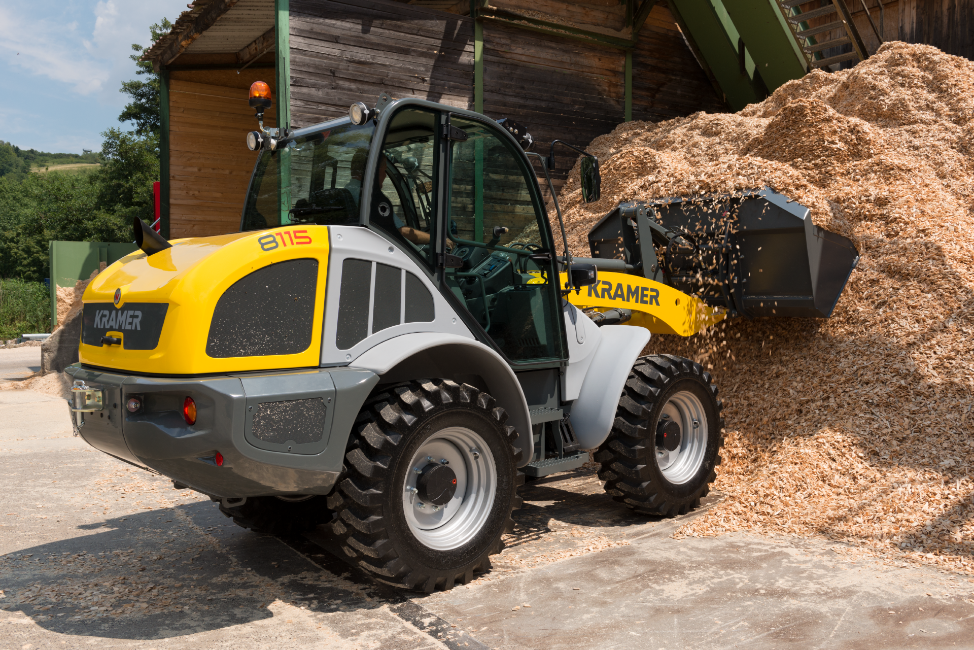 Chargeuse sur pneus robuste et performante - Kramer 8115 avec boîte ecospeed et pneumatiques 24 pouces_2