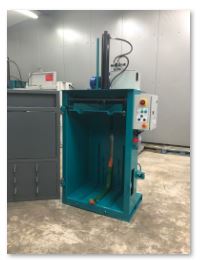 Compacteur MINIPAC avec ouverture de chargement 820 x 610 mm