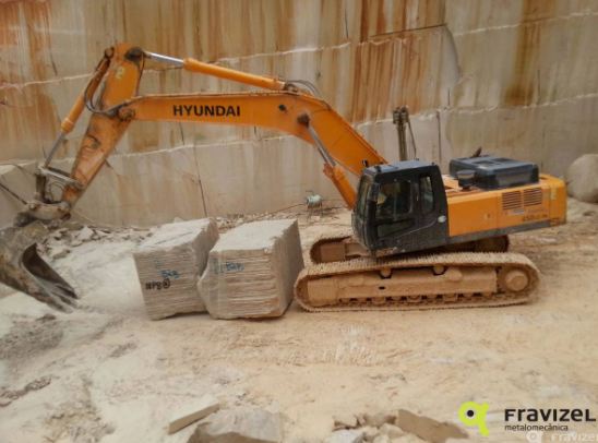 Godet prise de blocs pelle hidraulique_2