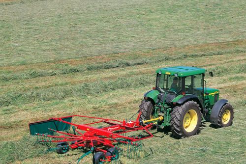 Andaineur 9032(R) Kverneland compact et léger de 320 kg