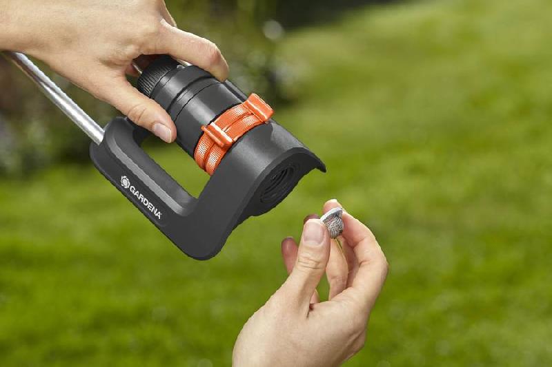 Arroseur oscillant Aqua S - arrosage 90 à 220 m² - portée de 7 à 17 m - largeur maximale de 13 m_2