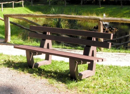 Banc ROBUSTO en platisque recyclé_2