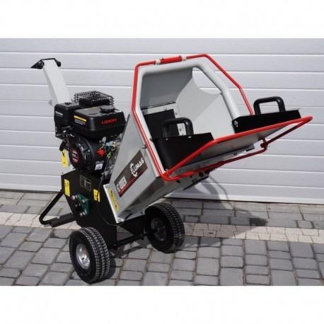 Broyeur de branches LUMAG avec rendement de 2,5 à 4 m3/h