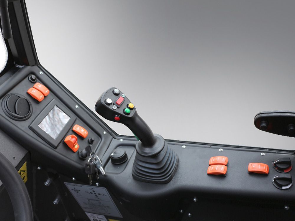 Chargeuse articulée Cast Loaders Genesis 40XD - compacte, 4 roues directrices, moteur Yanmar Stage V, débit hydraulique 66l/min_2