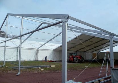 Tente de stockage fermée - structure fixe en aluminium - couverture unie - ancrage au sol avec platine - dimensions 20x25x5 m - résistance au vent 100 km/h et à la neige 4 cm/m²_2