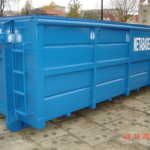 Benne conçue pour le transport sécurisé de matériaux divers