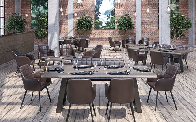 Fauteuil Romi - dossier matelassé, structure en acier noir, revêtement en similicuir Kavita_2