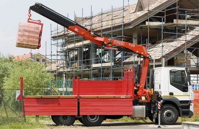 Grue auxiliaire Fassi F215A Dynamic - capacité de levage jusqu'à 18,90 tm - bras hydraulique jusqu'à 22,70 m avec jib_2