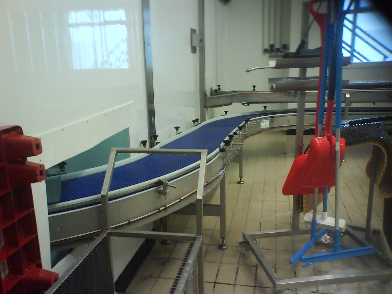 Système de convoyage sur mesure - Ligne de convoyage pour charges lourdes, cartons et produits agro-alimentaires_2