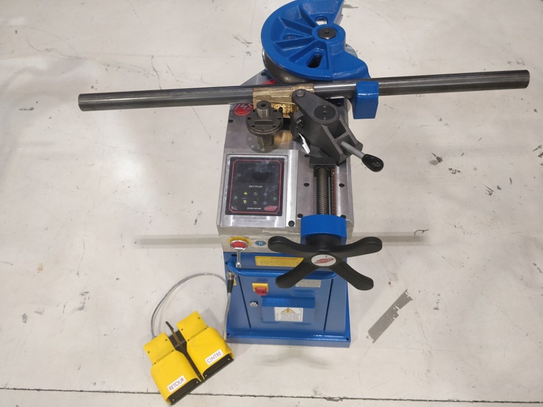 Cintreuse de tube hydraulique ERCOLINA - Topbender Série TB - Rayons courts et cintrage sans mandrin_2