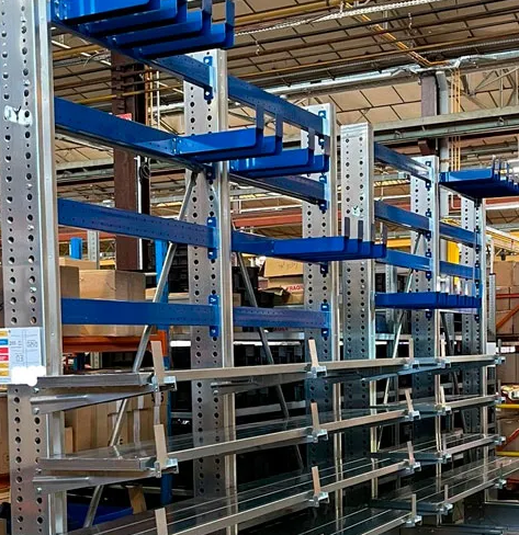 Rayonnage cantilever léger pour le stockage de menuiseries, profilés métalliques , planches, panneaux et plaques - Charge par bras de 10kg à 350kg_0