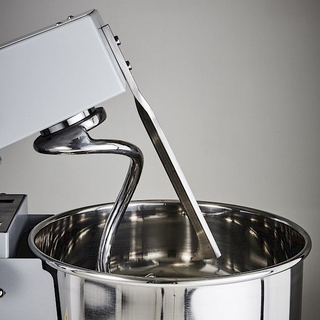 Pétrins OEMALI au design noir-acier et compact