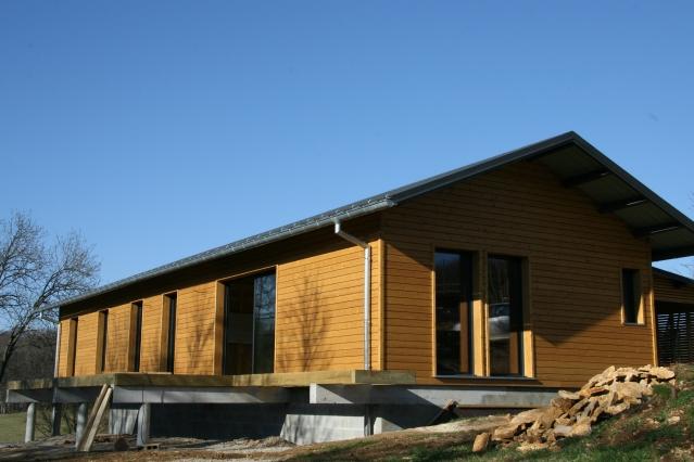 Maison à ossature en bois plain-pied clara / toit double pente_0
