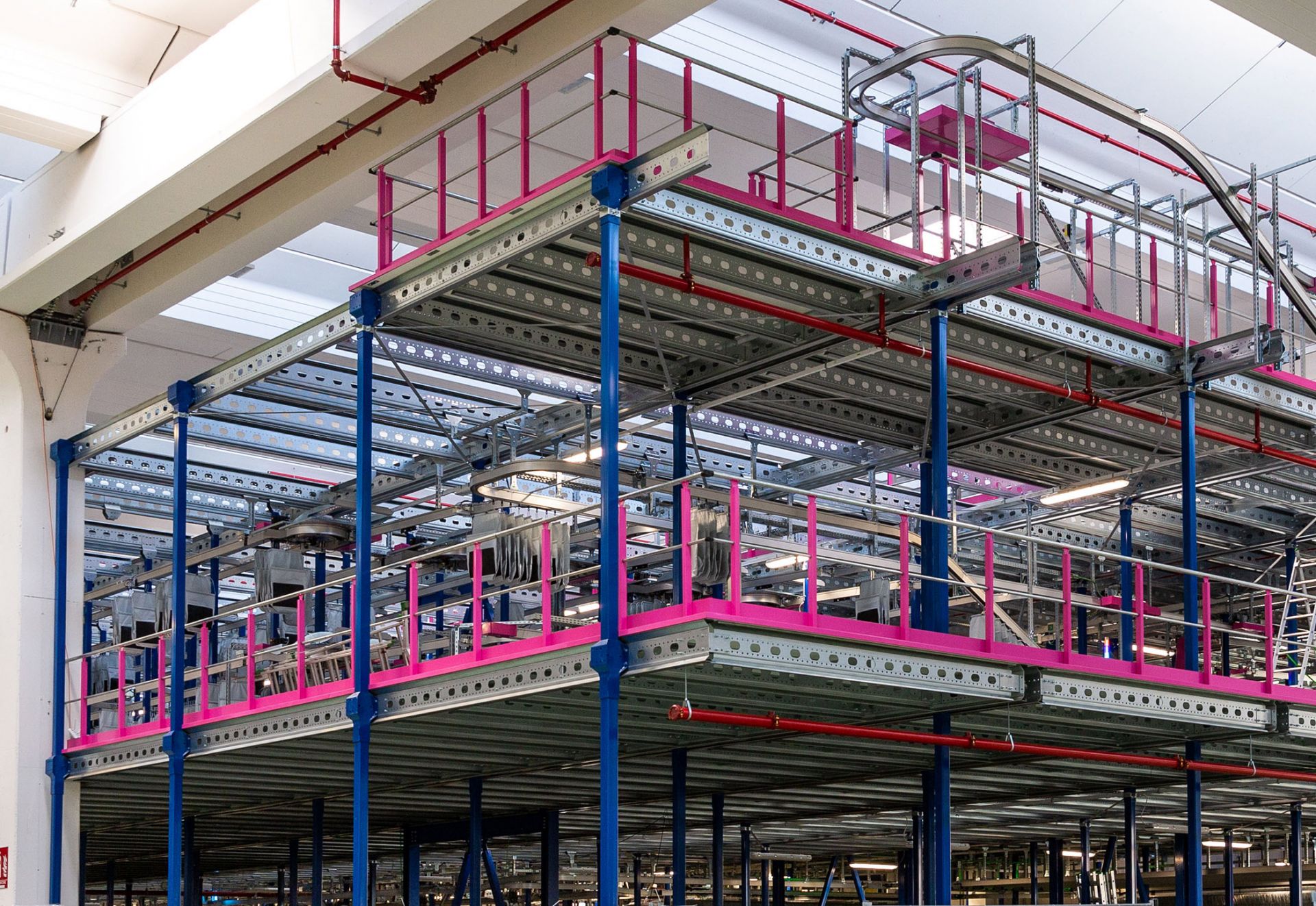 Trieur à pochettes - BG Pouch System - système de tri à haute performance pour entrepôts logistiques_2