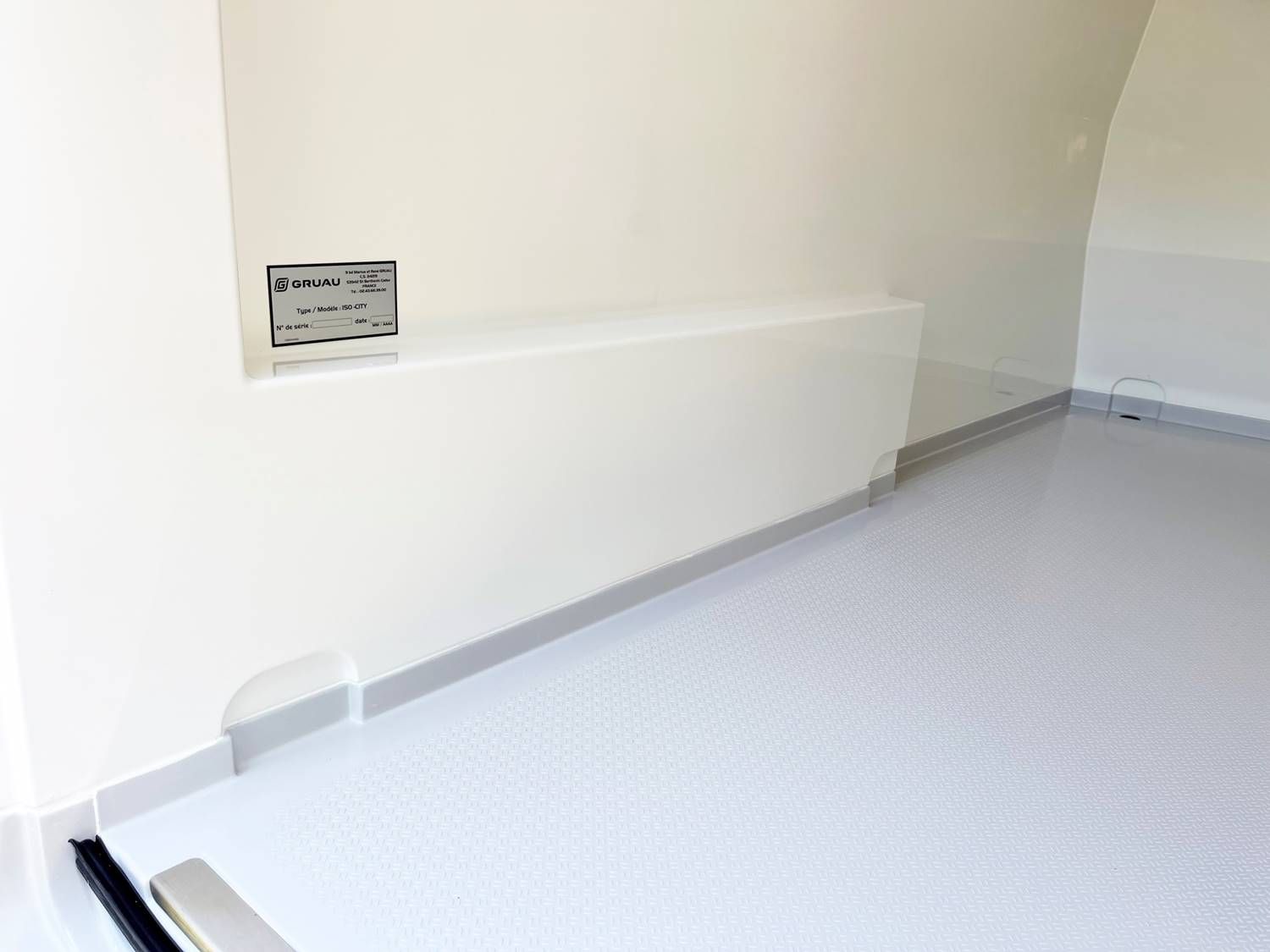 Véhicule frigorifique Cellule intégrée IsoCity – Peugeot Expert_2