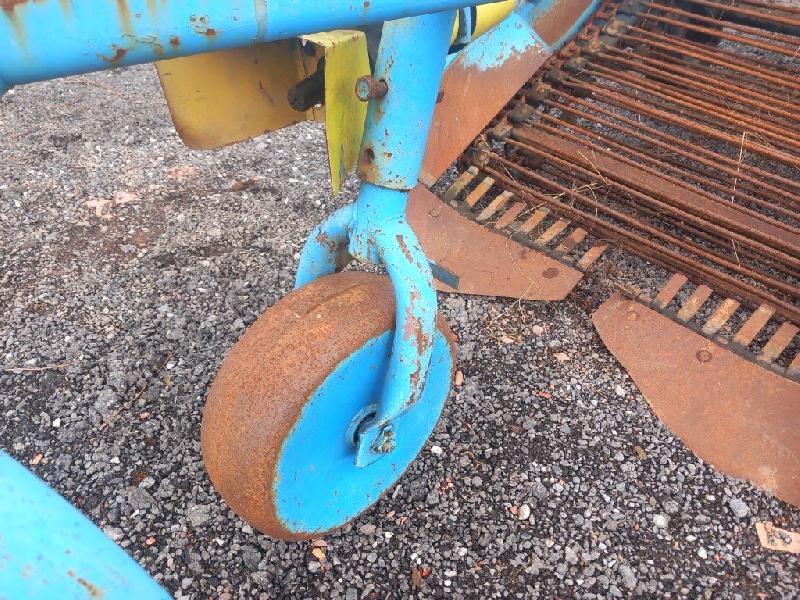 Arracheuse maraichère / légumière Agromet aligneuse 2 rangs 2 tapis - En occasion_2