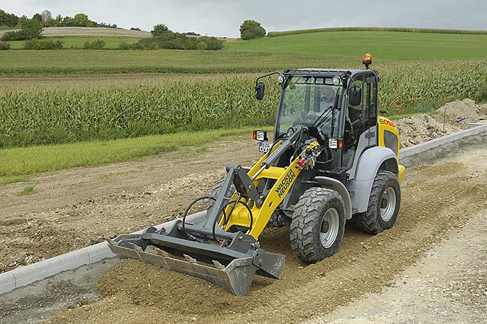 5055 - génie compacte - mini-chargeuse 3.450 kg_2