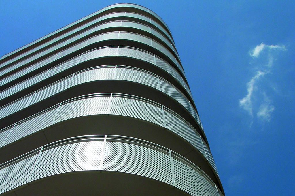 Feria - garde-corps - horizal - en aluminium - avec remplissage à effet filant_2