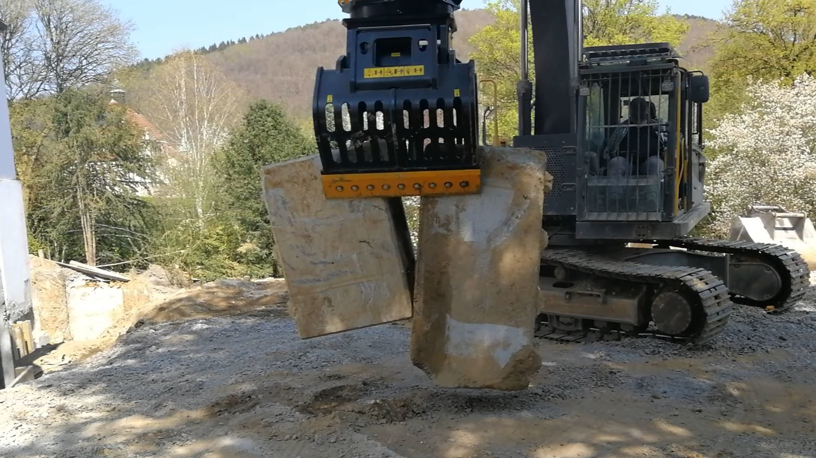 Pince de tri MB-G1000 S4 - pour engins de chantier de 18 à 25 tonnes - haute précision et force de fermeture élevée_2
