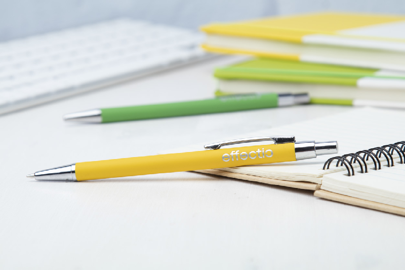 Stylo à bille en aluminium - finition caoutchoutée - gravure laser effet miroir - encre bleue_2