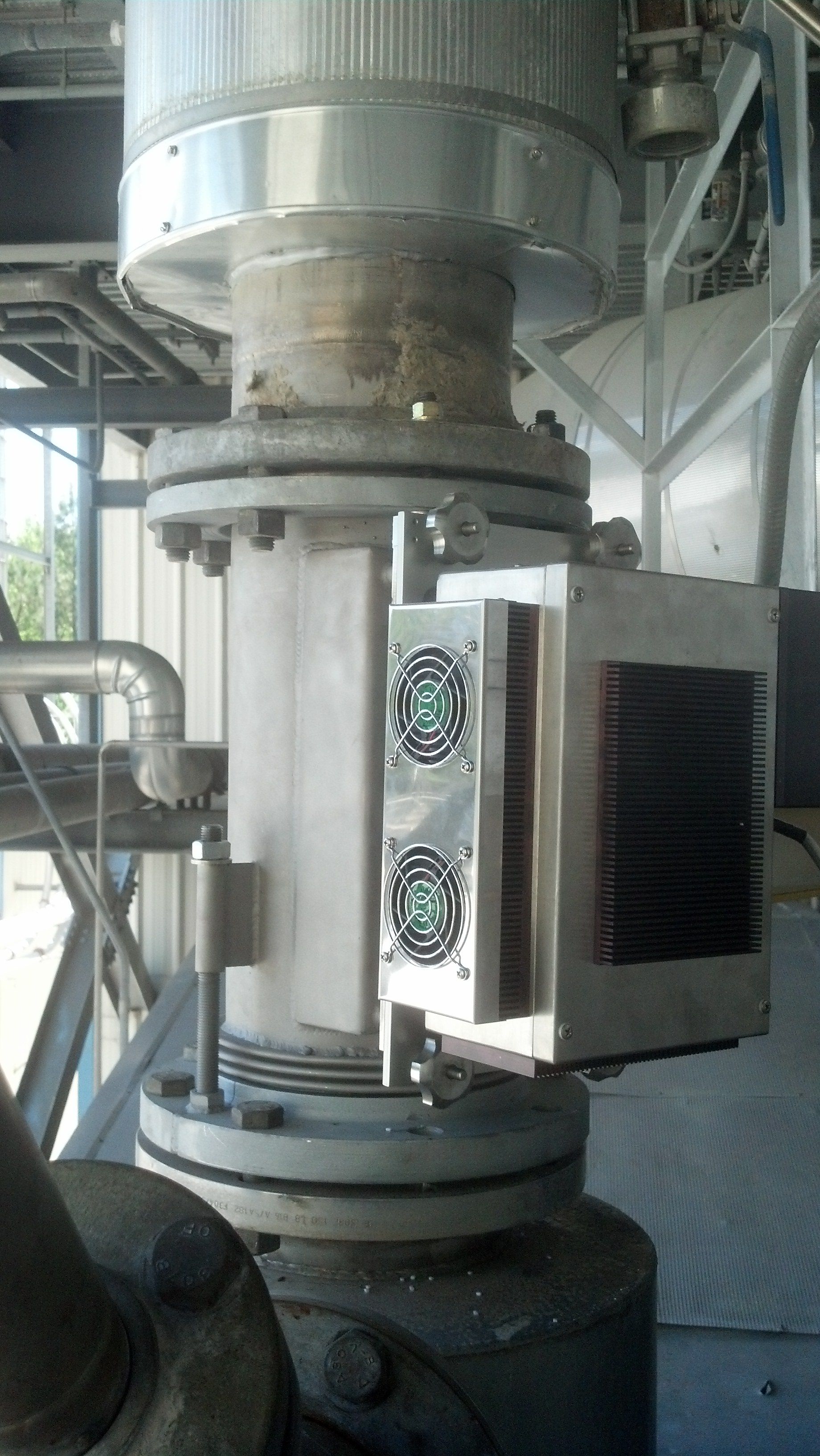 Luminar 4030 - Analyse multi-paramétrique par spectrométrie proche infrarouge en réflexion pour produits solides, poudres et pâteux_2