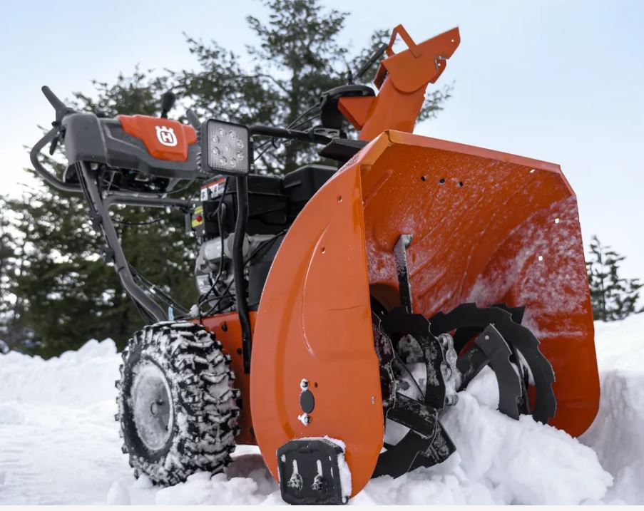 Fraise à neige HUSQVARNA ST224 - Guidon réglable 4 positions, transmission disque à friction, double étage_2