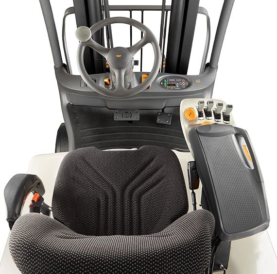 Série FC Chariot élévateur - Crown - 2000 à 3000 kg - Manœuvrabilité inégalée et performance optimisée_2